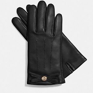 NWT Coach Bow Leather Gloves